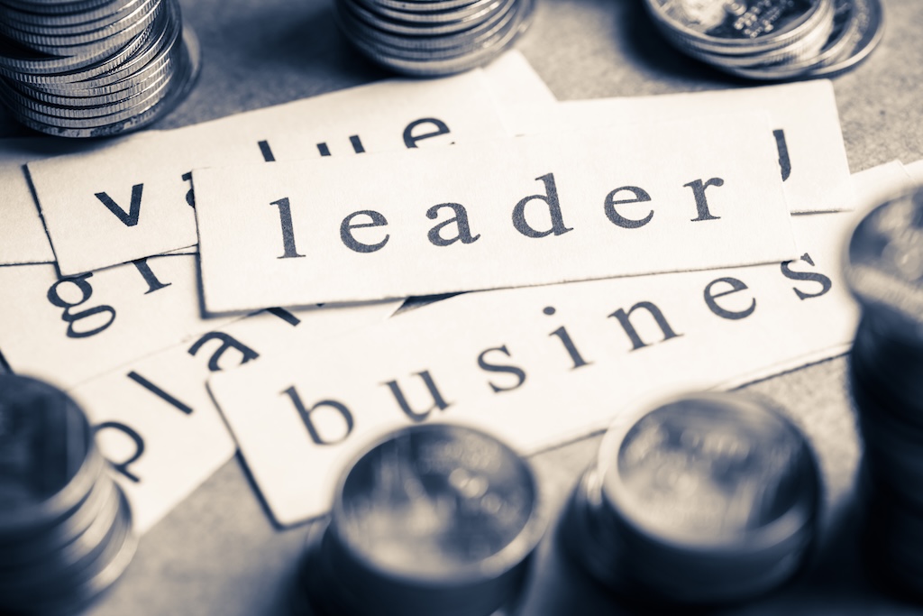 Entrepreneur(e) construisant son projet — coaching entrepreneurial et transition vers l'indépendance